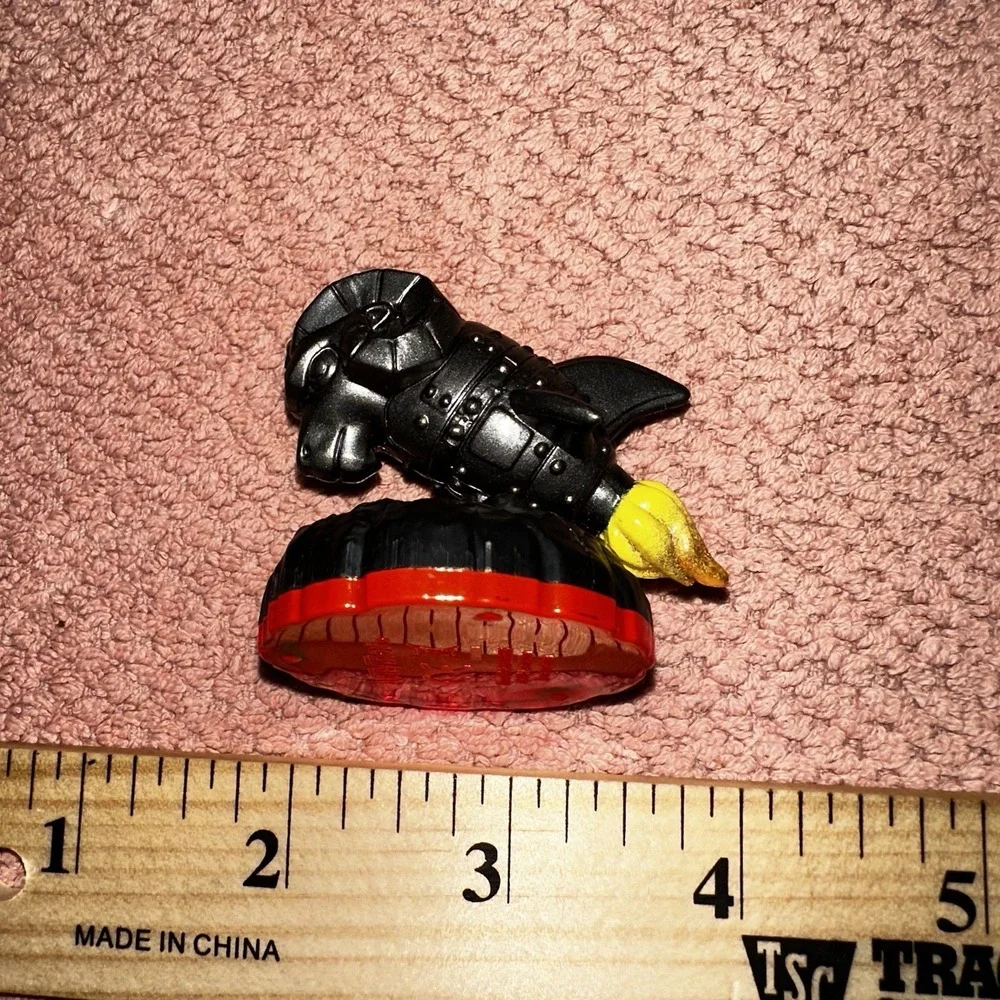 Skylanders Trap Team ROCKET RAM Figure Red Base‎